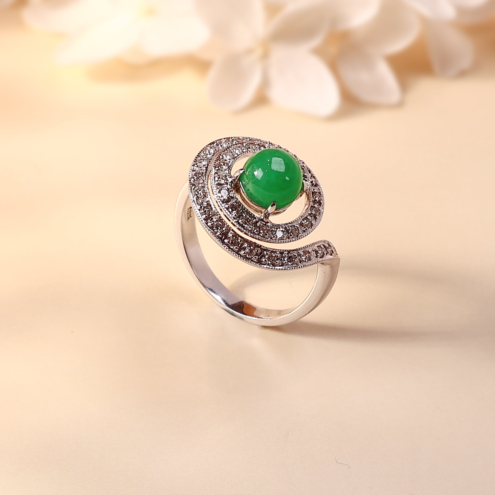 US 6.75 18k White Gold Rare Round Jadeite Ring