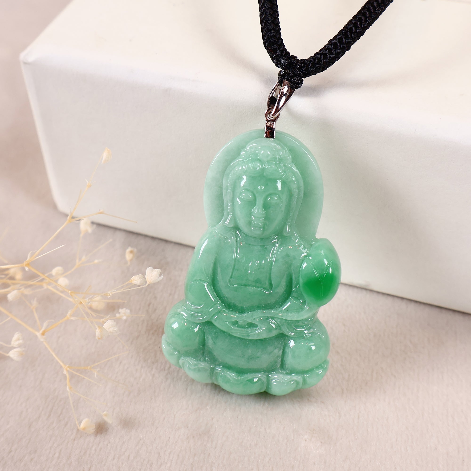 GuanYin (Kwan yin) Jadeite Jade Pendant Necklace