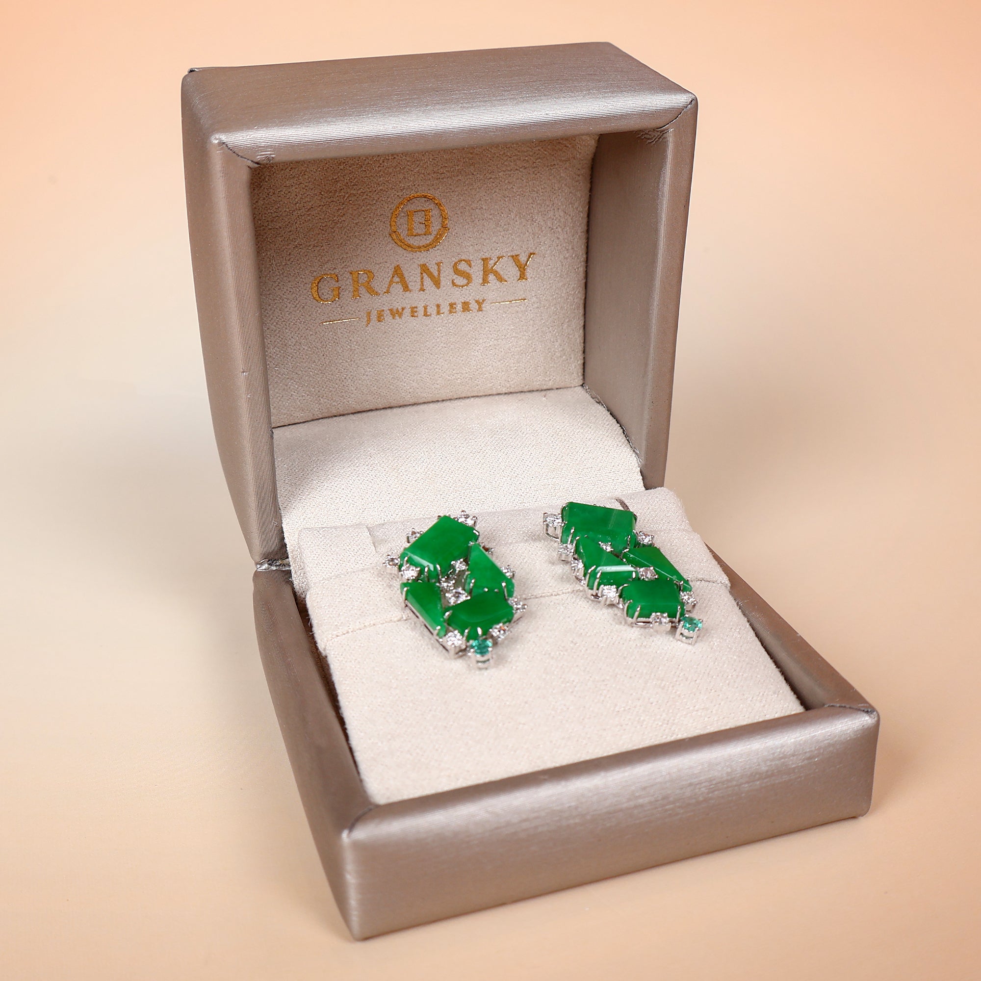 Packaging Of White Gold Grade A Natural Jade and Diamond Jade Earring