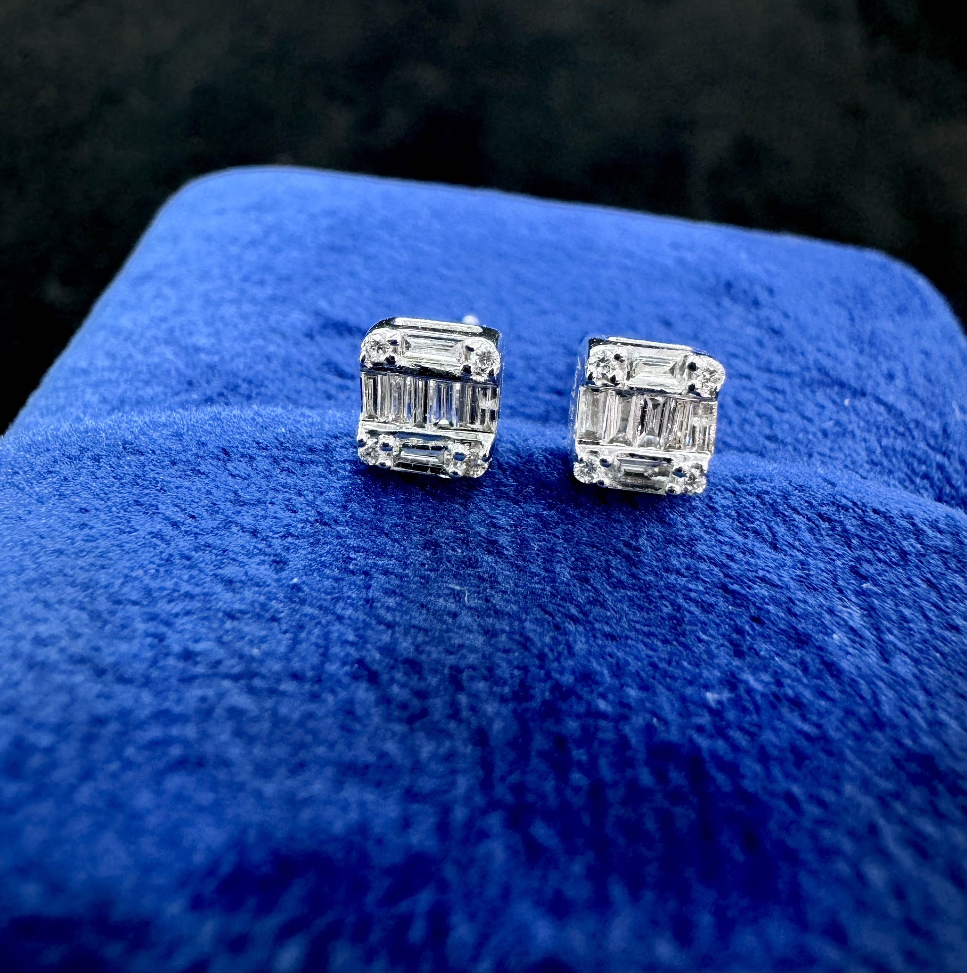 Gransky 18K White Gold Square Natural Diamond Stud Earrings