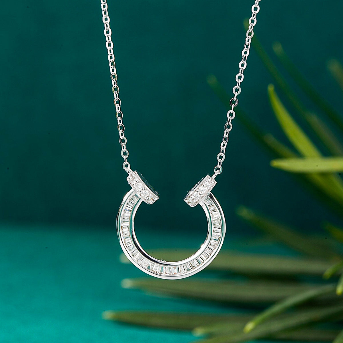 Gransky 18K White Gold Diamond Horseshoe Pendant Necklace